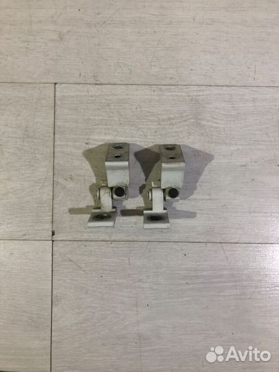 Петля двери перед лев volkswagen polo 5 рест 1.6 а