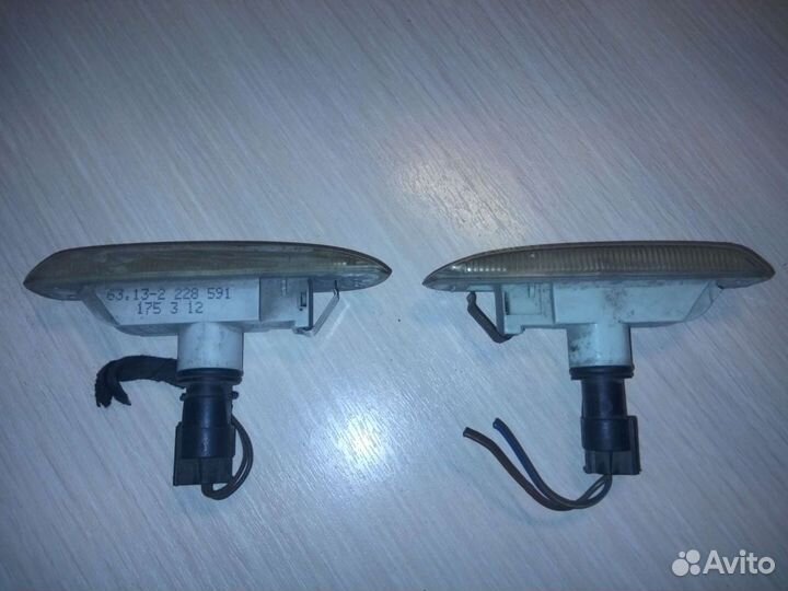 Повторитель поворота в крыло правый и левый 2 шт б