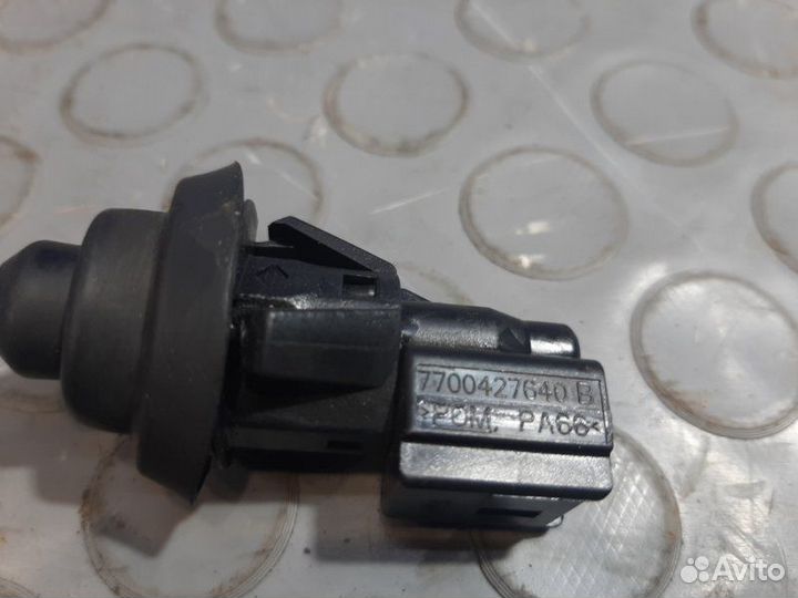 Концевик Nissan Terrano F4RE410