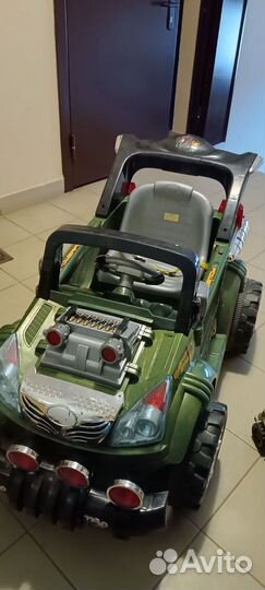 Детский электромобиль