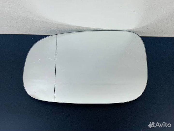 Зеркальный элемент Volvo C30 C70 S40 S60 V50