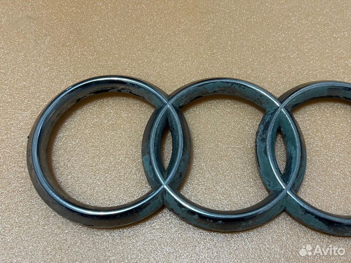 Эмблема Audi 80 B2