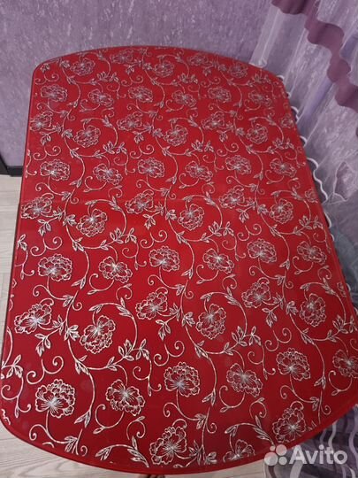 Кухонный стол стеклянный