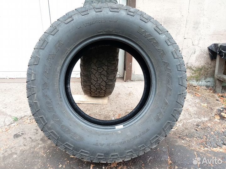Goodyear Wrangler AT 265/70 R17 121S