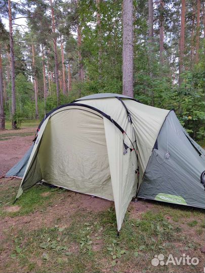 Трёхкомнатная палатка Quechua T6.3