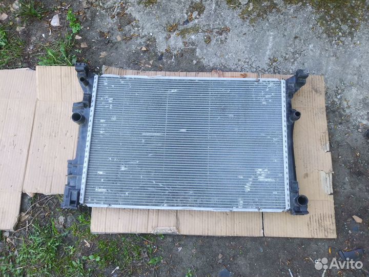 Радиатор двигателя Mercedes GLA X156