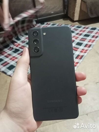 Продам смартфон Самсунг гелакси s22