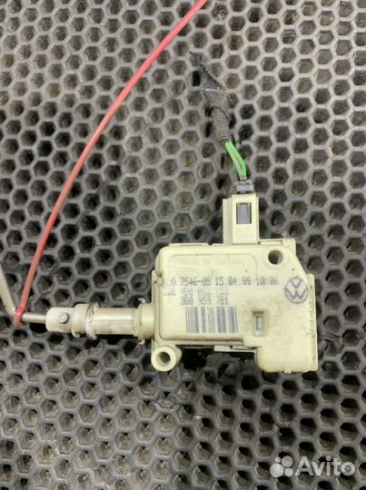 Активатор замка бензобака Ауди A6 C5 Audi