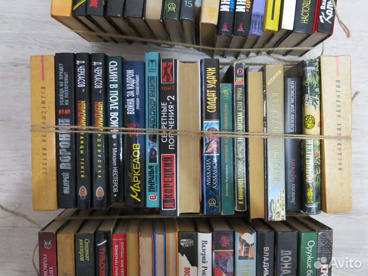 Книги детективы и триллеры