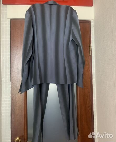 Брючный костюм женский 46