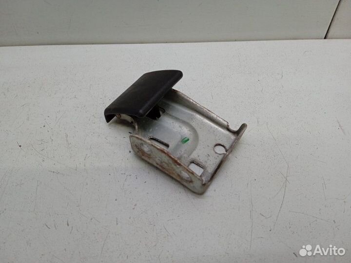 Ручка открывания капота Nissan Maxima A33 2.0 2003