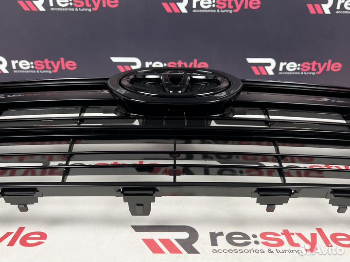 Решетка Toyota Land Cruiser 200 с16г Executive Чер