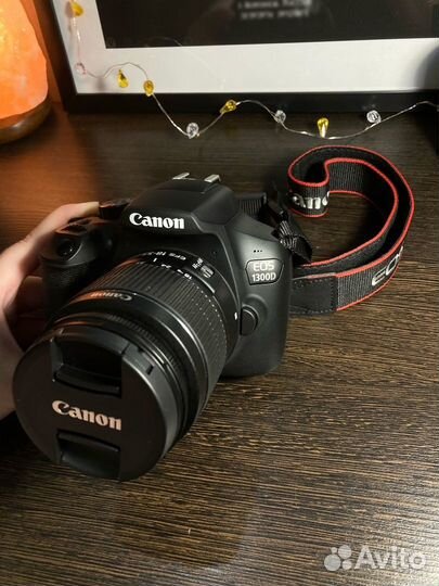 Зеркальная камера Canon EOS 1300D Kit 18-55mm DC