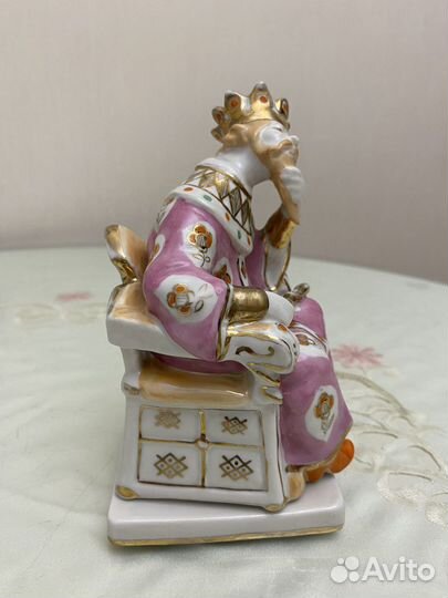 Фарфоровая шкатулка Царь Додон Дулево 60-е