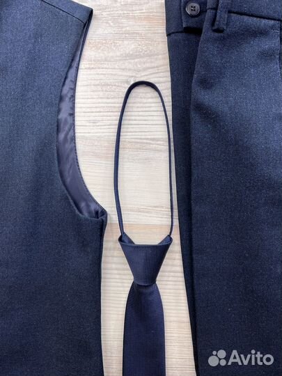 Костюм на очень стройного подростка 158-164