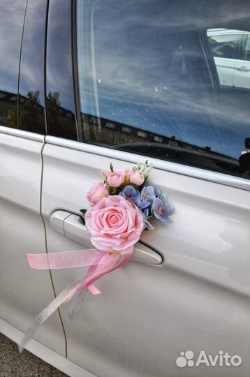 Украшение для свадебного автомобиля