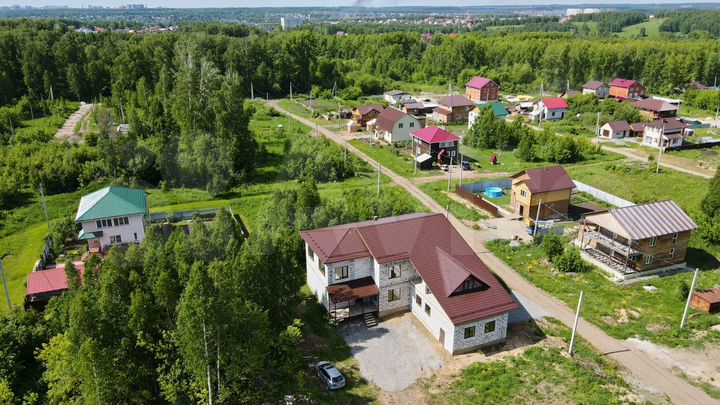 Коттедж 328 м² на участке 16 сот.