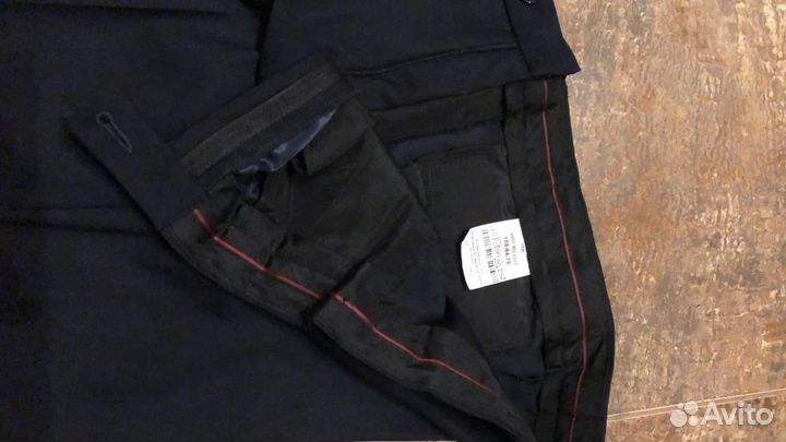 Костюм школьный новый