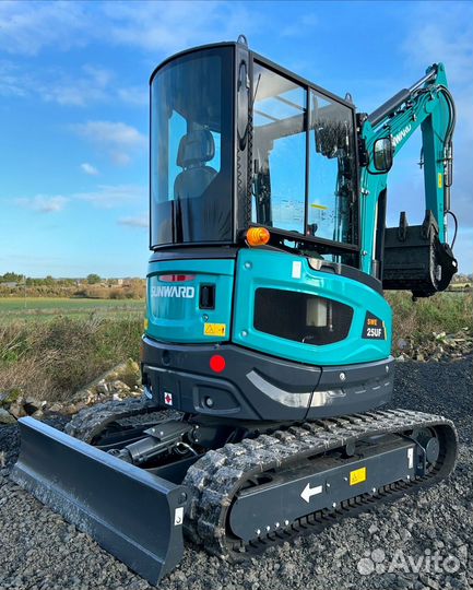 Мини-экскаватор SUNWARD SWE 25UF, 2024