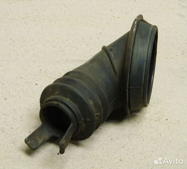 Пыльник рулевого карданчика VW Golf 3