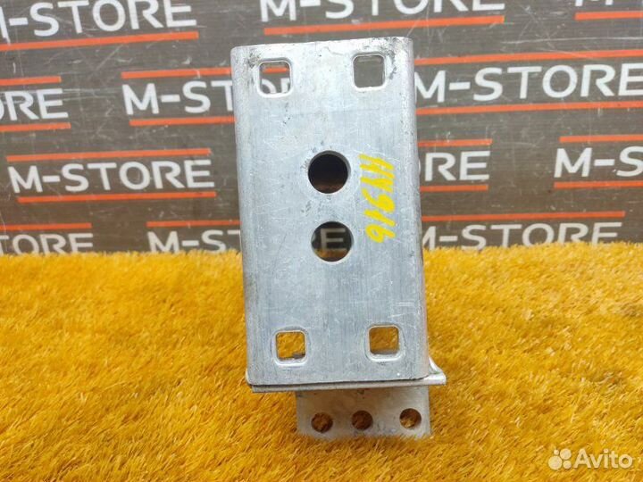 Кронштейн усилителя бампера передний левый Bmw X3