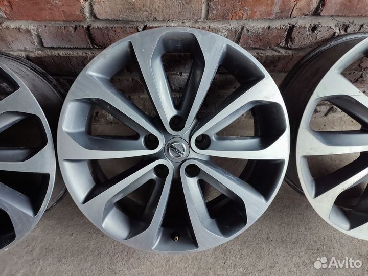 Оригинальные диски Nissan R18 5х114.3