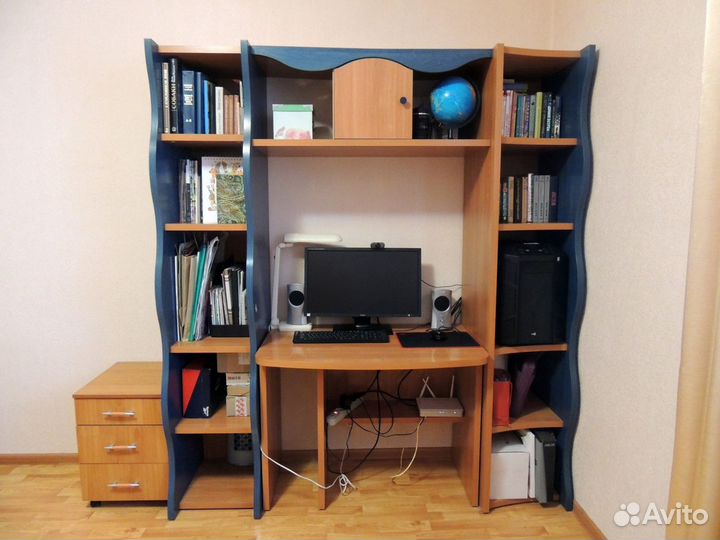 Письменный стол