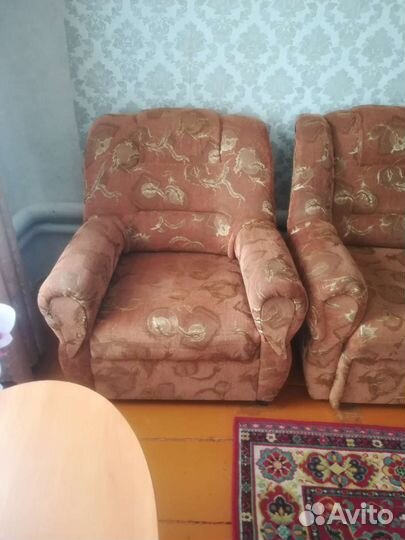 Угловой диван +кресло бу