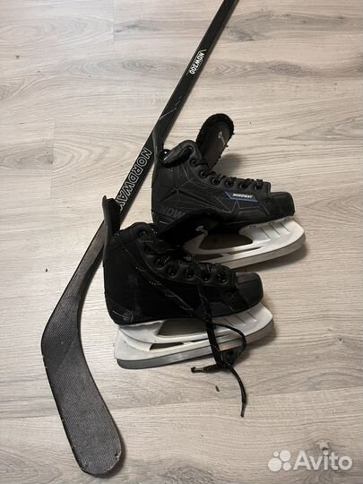 Коньки хоккейные