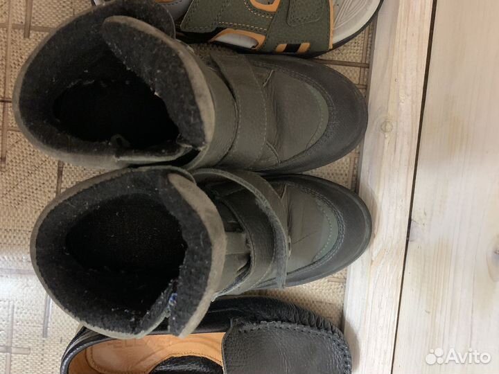 3 пары обуви