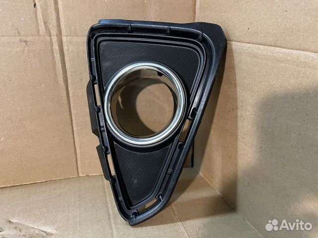 Правая накладка птф Toyota RAV4 40 Рестайл