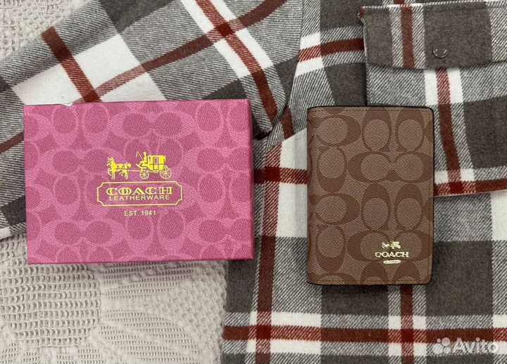 Обложка на паспорт Guess, Coach