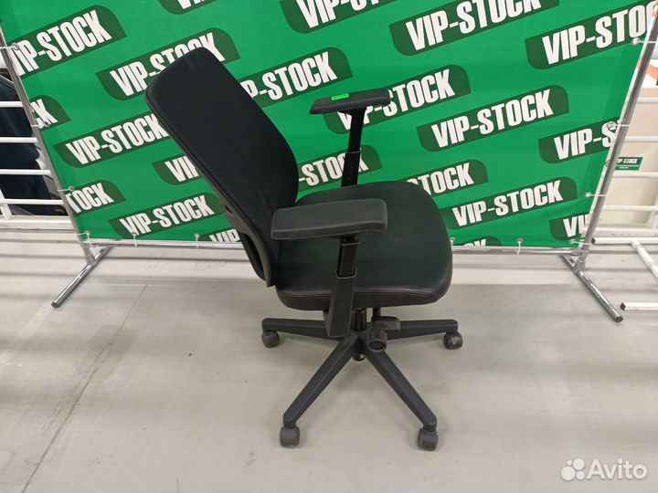 Кресло нат. кожа германия Б.У