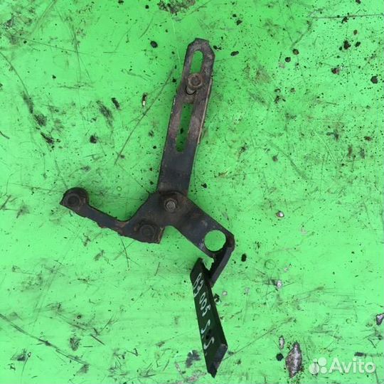 Кронштейн генератора Фольксваген Пассат Б3