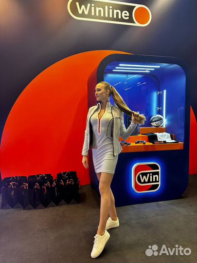 Модель на выставку