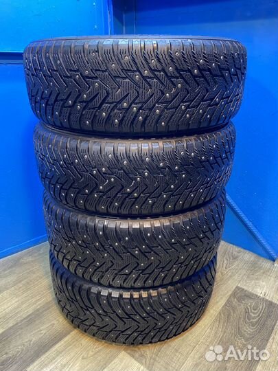 Nokian Tyres Hakkapeliitta 8 SUV 235/60 R18 и 255/55 R18