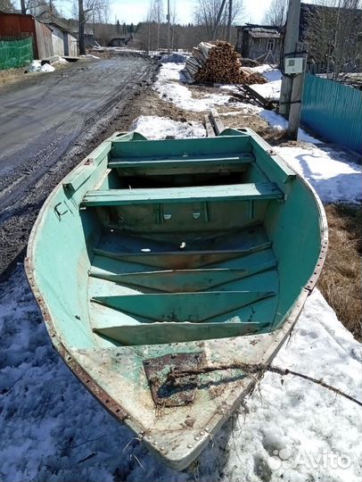 Продаётся лодка Днепр
