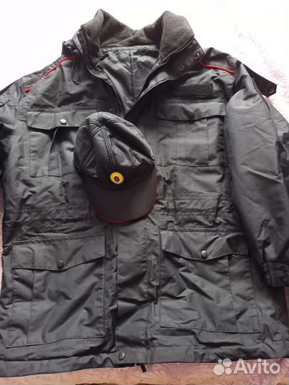 Женская форма полиции