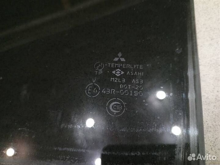 Стекло двери задней правой Mitsubishi Pajero iO 1