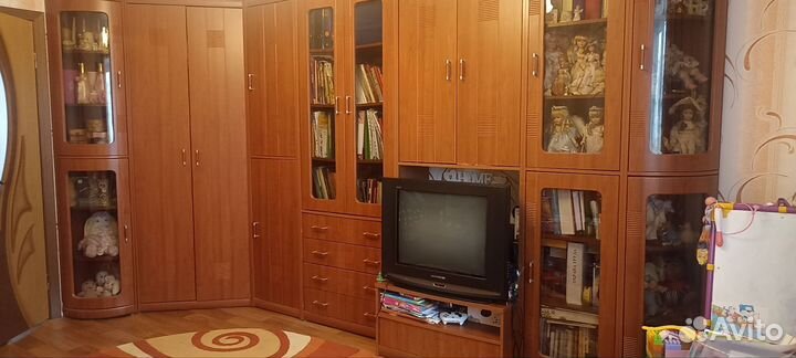 Стенка в гостиную б/у