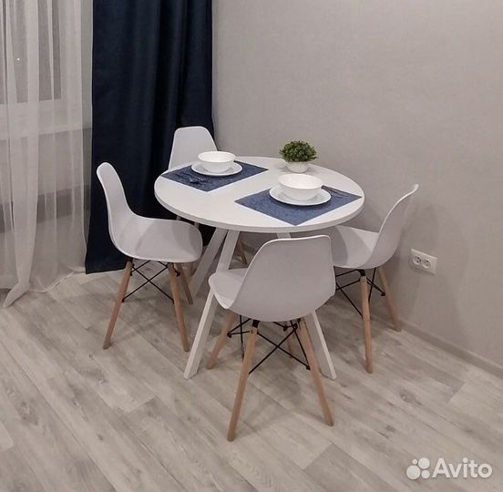 Комплект Стол большой и стулья 4 шт пластик