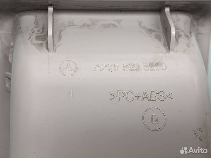 Крышка крепления детского кресла Mercedes W205 C