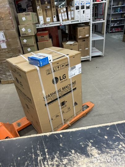 Стиральная машина LG F2J3NS0W инверторная