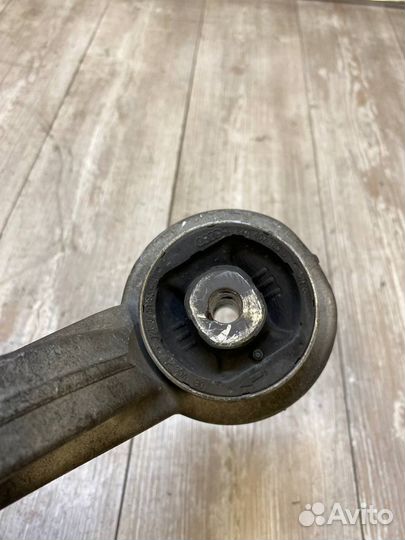 Рычаг передний правый Audi