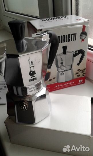 Макинетка Bialetti Moka Expre(пр-ва Италии) +подар