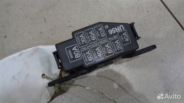 Блок предохранителей подкапотный Mazda BT-50 2006