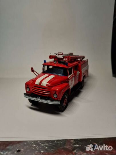 Модель пожарной машины ац-40(130) ЗИЛ 130 1:43