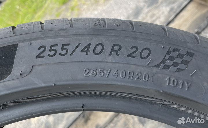 Michelin Pilot Sport 4 255/40 R20