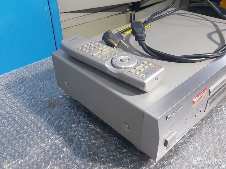 Dvd плеер DV868AVI