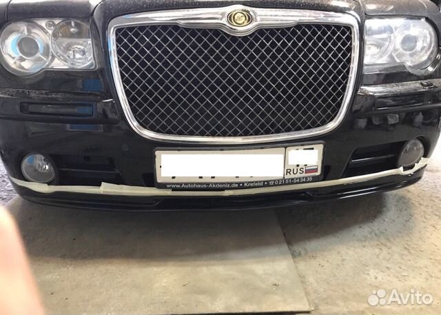 SRT8 Chrysler 300C накладка переднего бампера